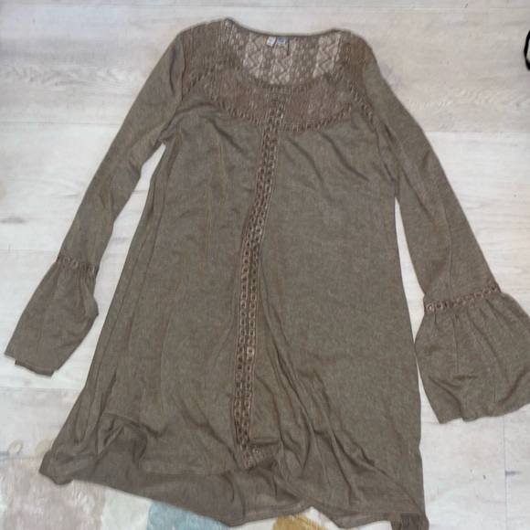 Long brown tunic with bell sleeves size small - Picture 1 of 3